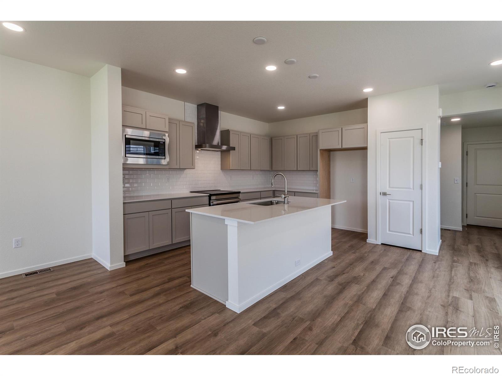 MLS Image #6 for 6113  saddle horn drive,timnath, Colorado