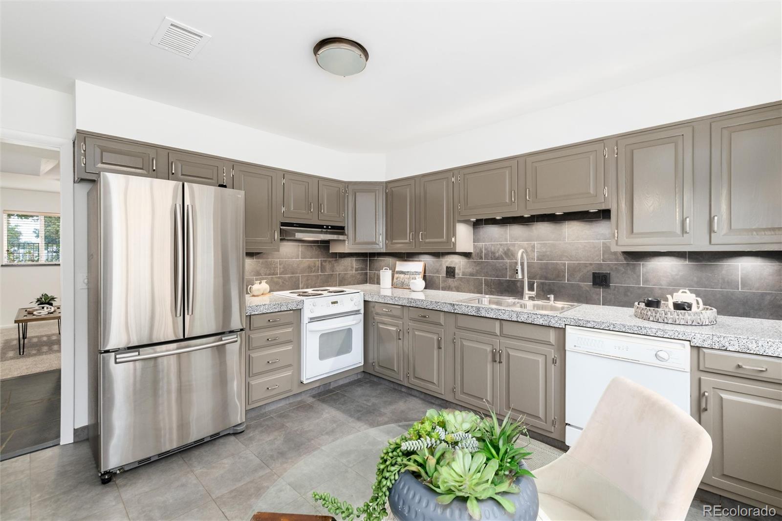 MLS Image #12 for 5175 e mexico avenue,denver, Colorado