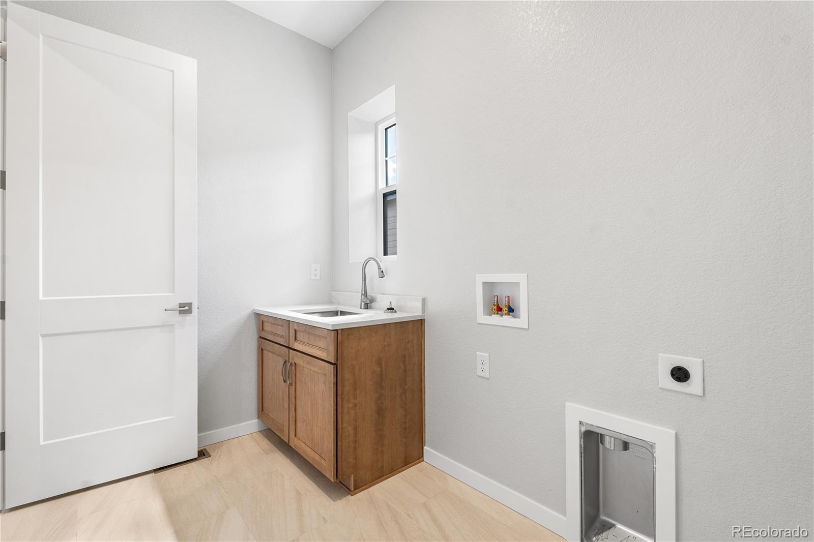 MLS Image #18 for 11104  amber light circle,littleton, Colorado