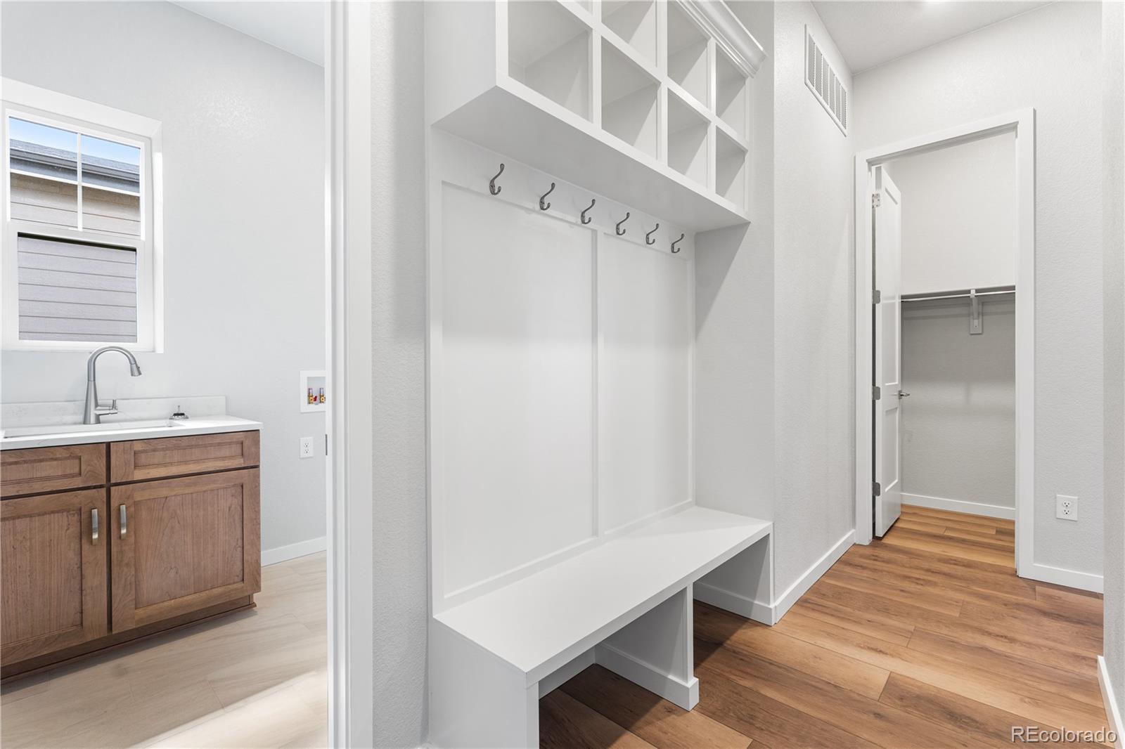 MLS Image #19 for 11104  amber light circle,littleton, Colorado