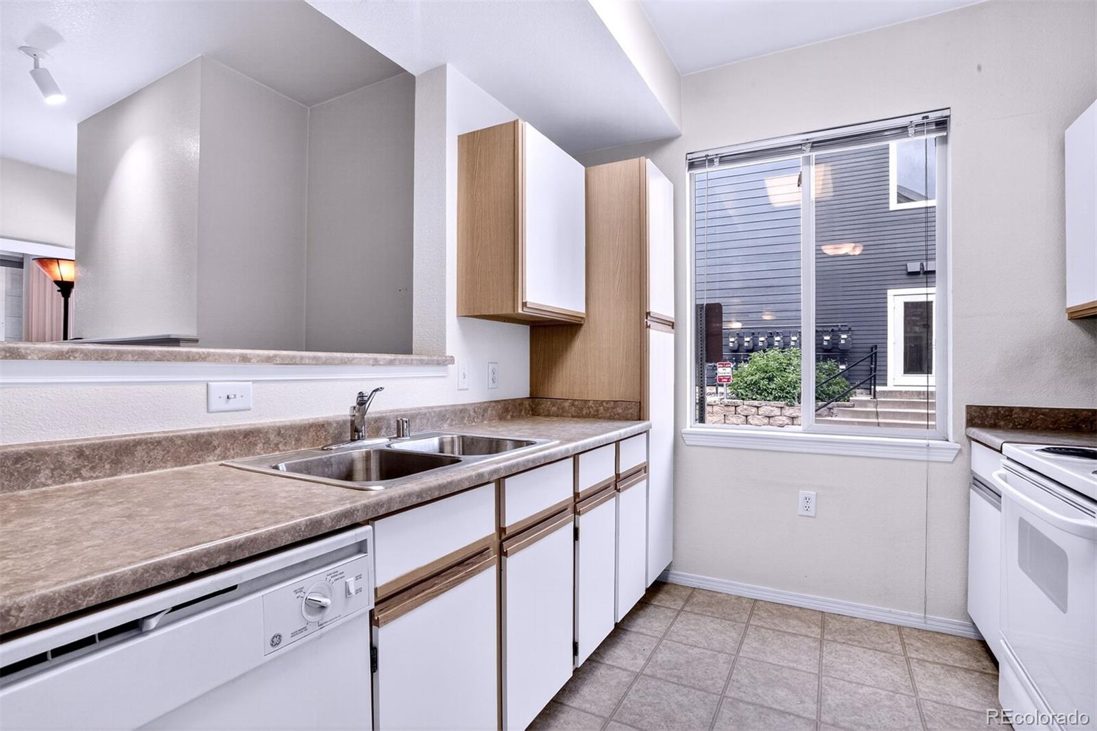 MLS Image #6 for 5320  allison street 106,arvada, Colorado