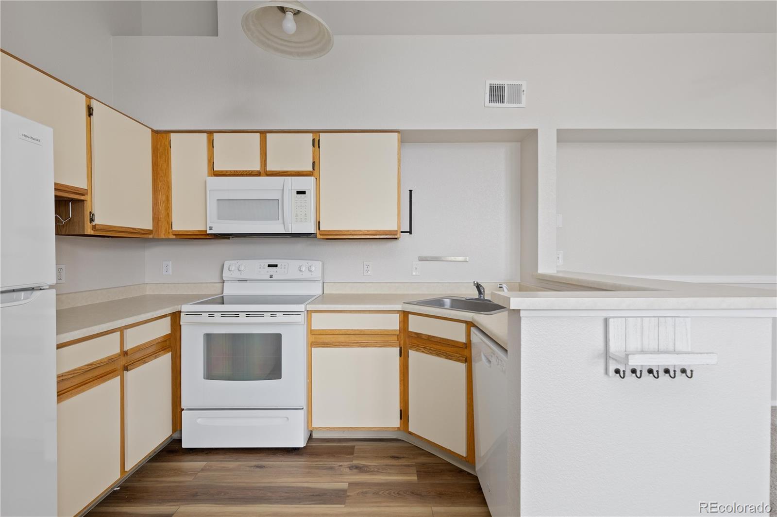 MLS Image #11 for 4760 s wadsworth boulevard,littleton, Colorado