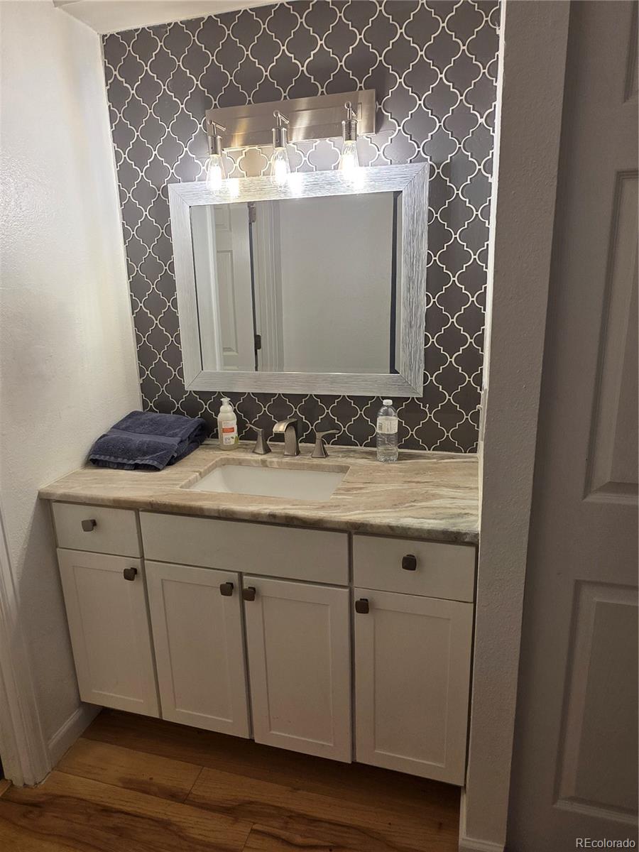 MLS Image #9 for 2  adams street 608,denver, Colorado
