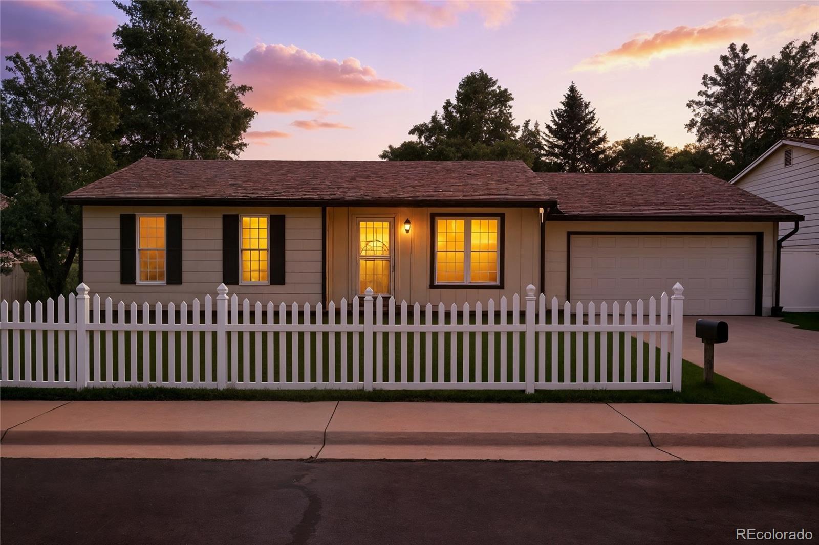 MLS Image #2 for 946 w willow street,louisville, Colorado