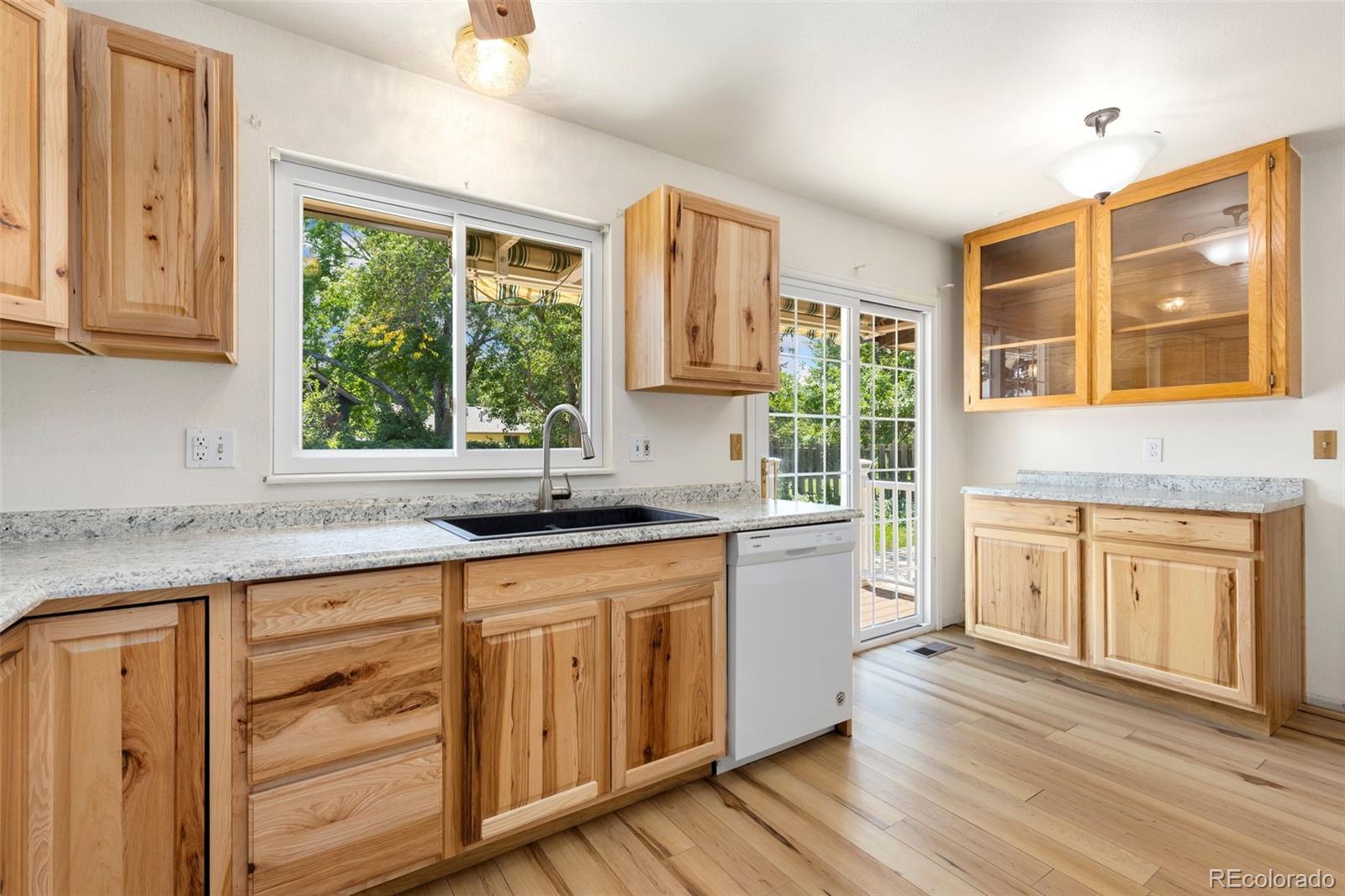 MLS Image #9 for 946 w willow street,louisville, Colorado