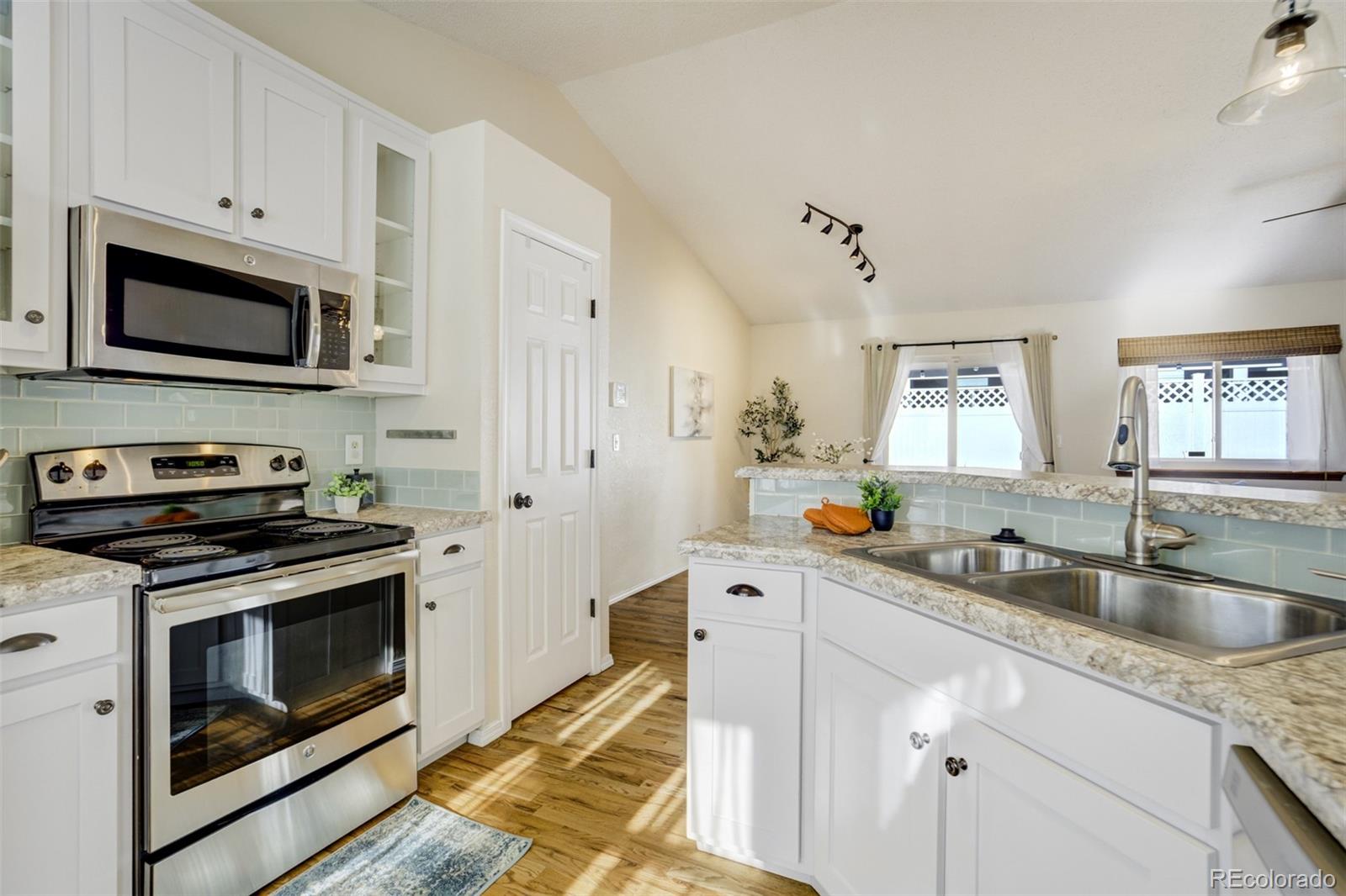 MLS Image #12 for 8313  scarborough drive,colorado springs, Colorado