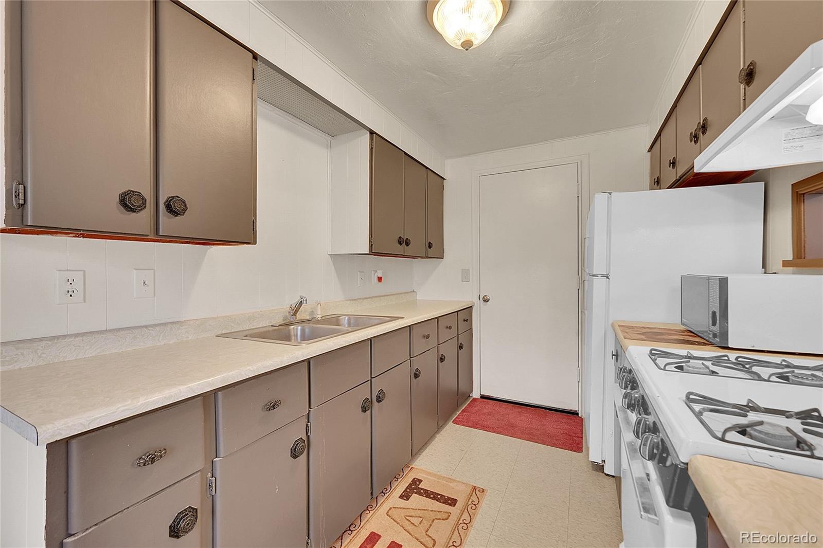 MLS Image #13 for 900  glen dale street,dacono, Colorado