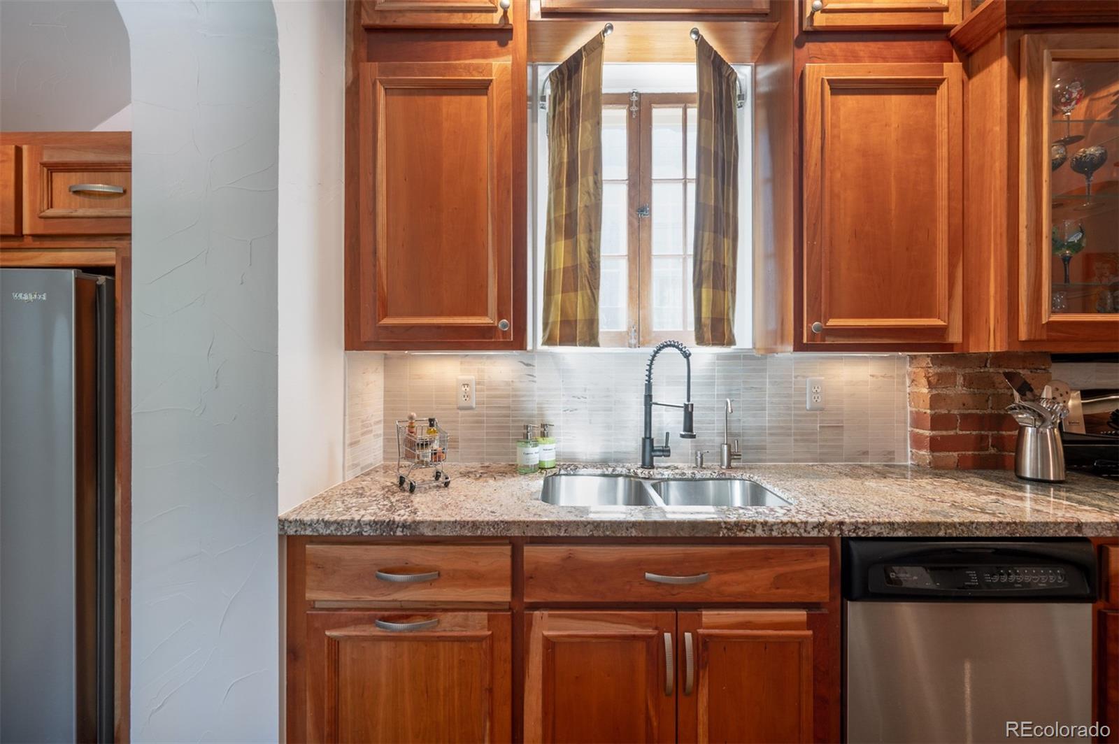 MLS Image #16 for 1114  gaylord street,denver, Colorado