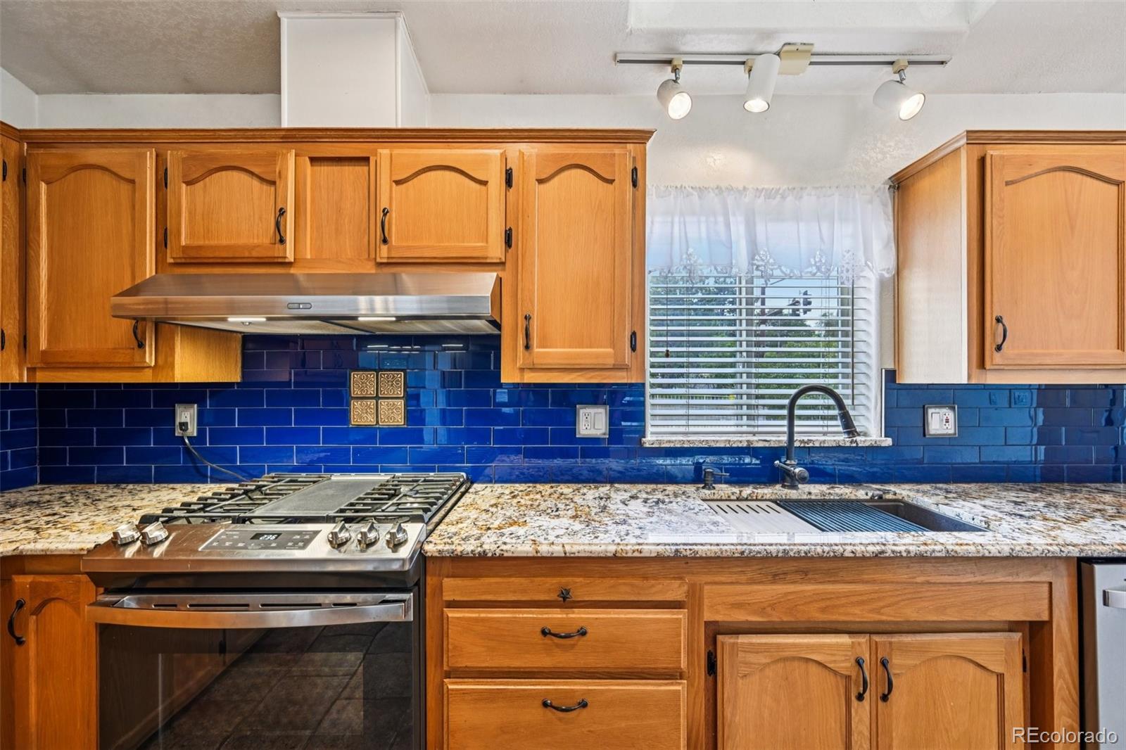 MLS Image #9 for 6355  carr street,arvada, Colorado