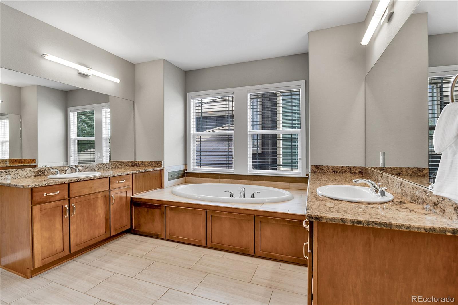 MLS Image #16 for 288  maplehurst point,highlands ranch, Colorado