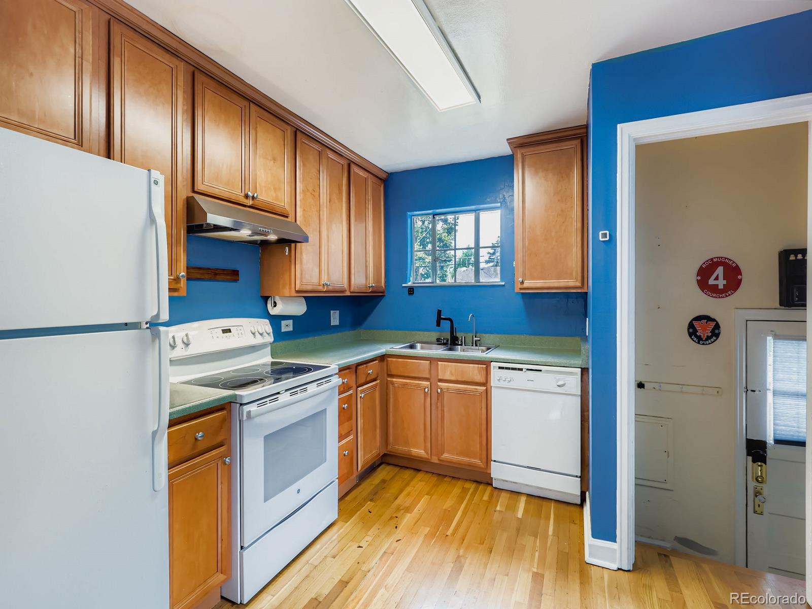 MLS Image #10 for 5638 e 16th avenue,denver, Colorado