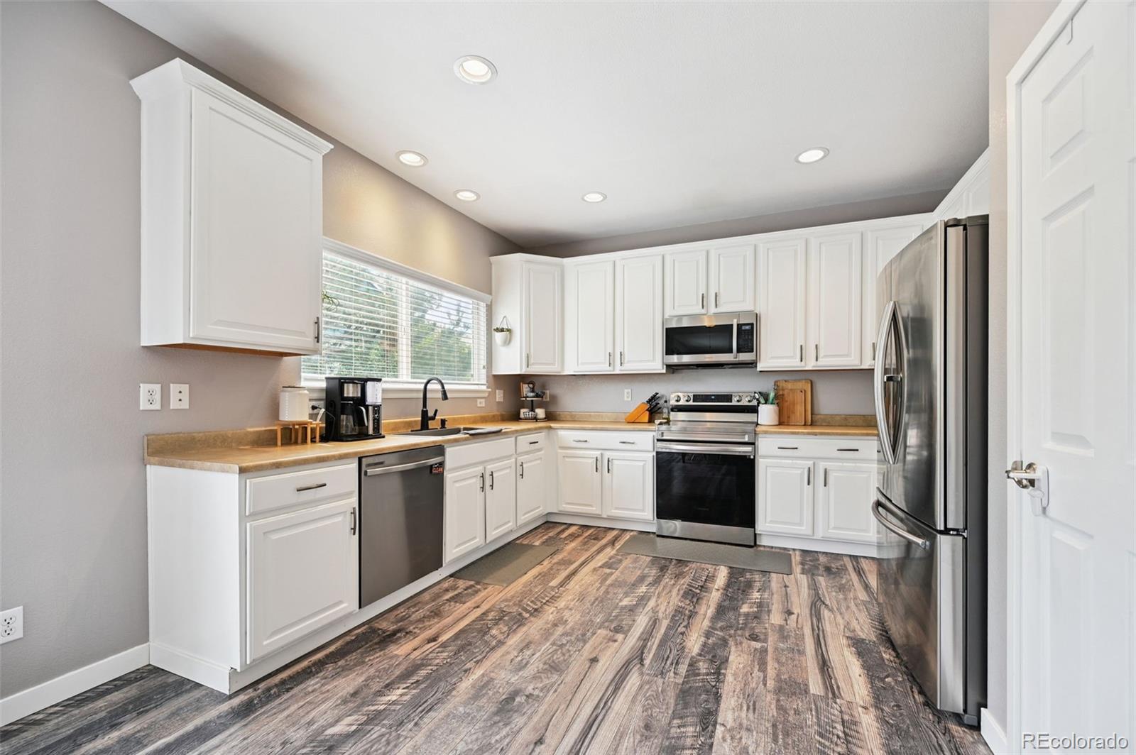 MLS Image #17 for 24798 e wyoming place,aurora, Colorado