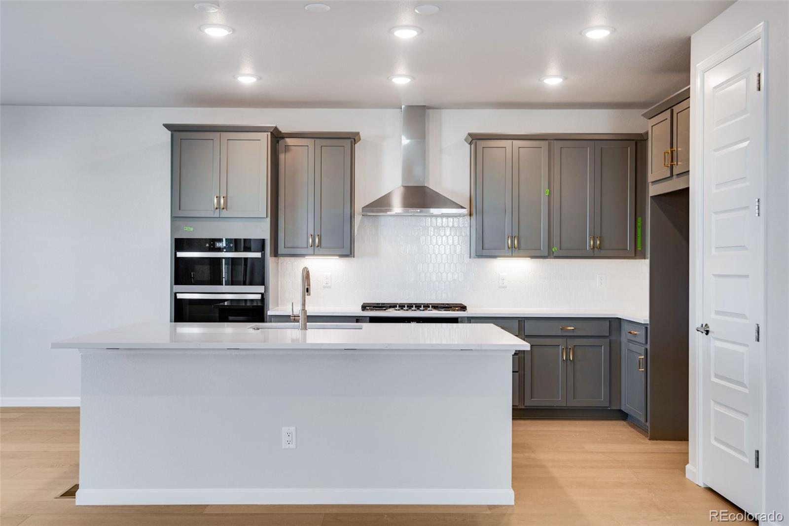 MLS Image #17 for 8568  eckley street,littleton, Colorado