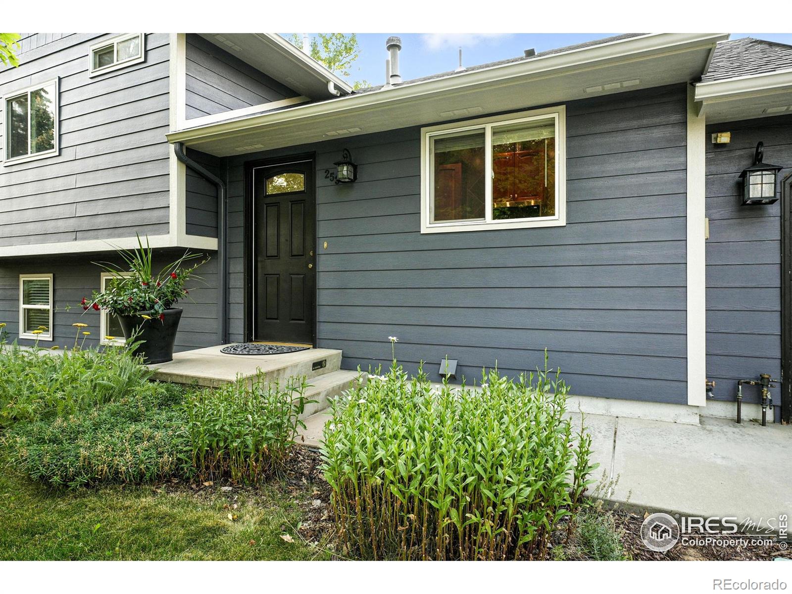 MLS Image #1 for 253 s buchanan circle,louisville, Colorado