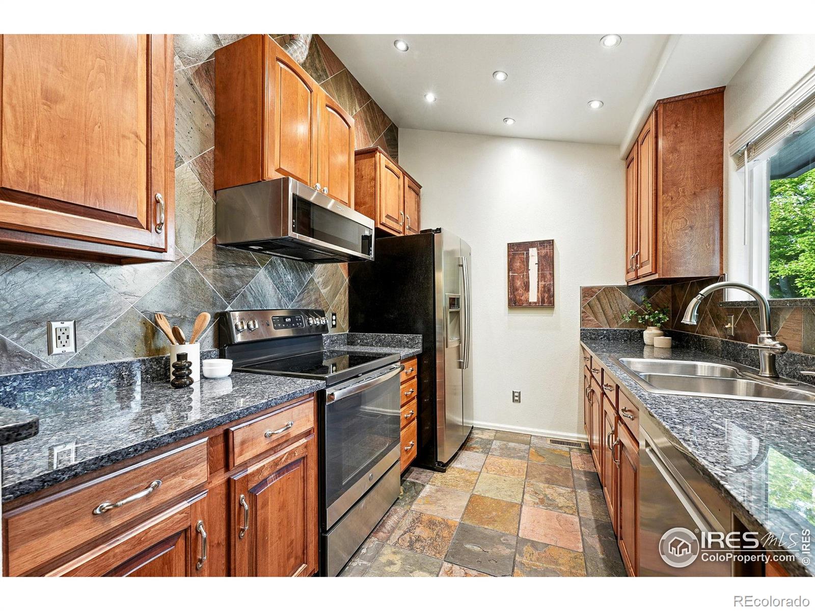 MLS Image #15 for 253 s buchanan circle,louisville, Colorado