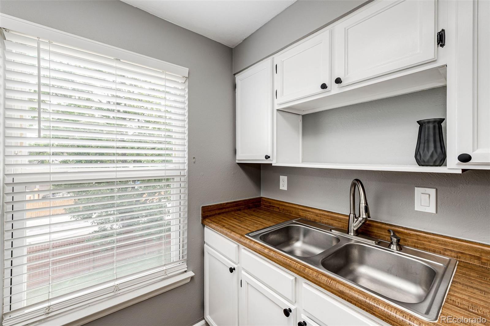 MLS Image #10 for 11982  bellaire street g,thornton, Colorado