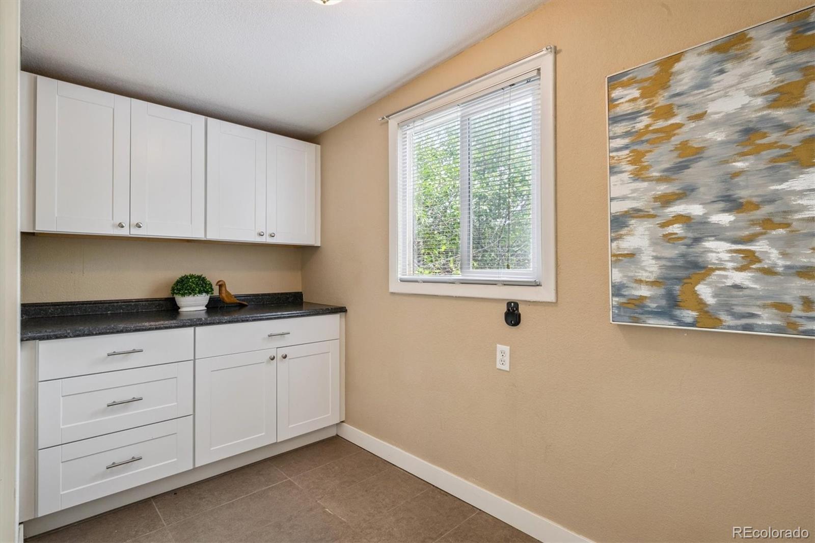 MLS Image #17 for 5251 e dartmouth avenue,denver, Colorado