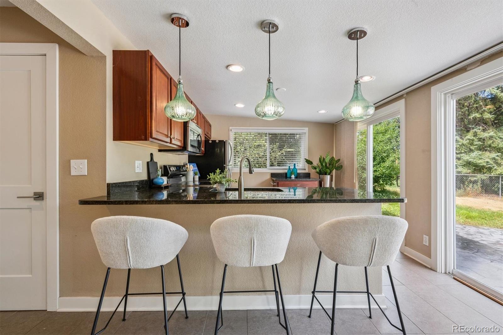 MLS Image #7 for 5251 e dartmouth avenue,denver, Colorado