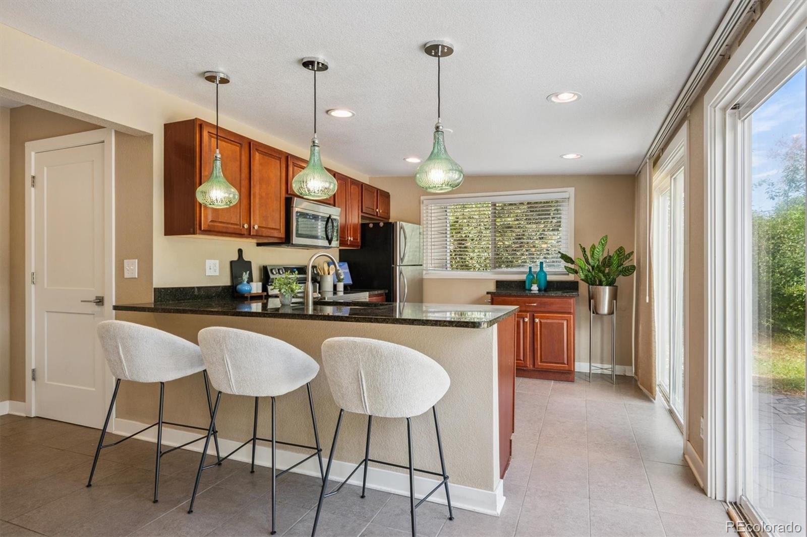 MLS Image #8 for 5251 e dartmouth avenue,denver, Colorado