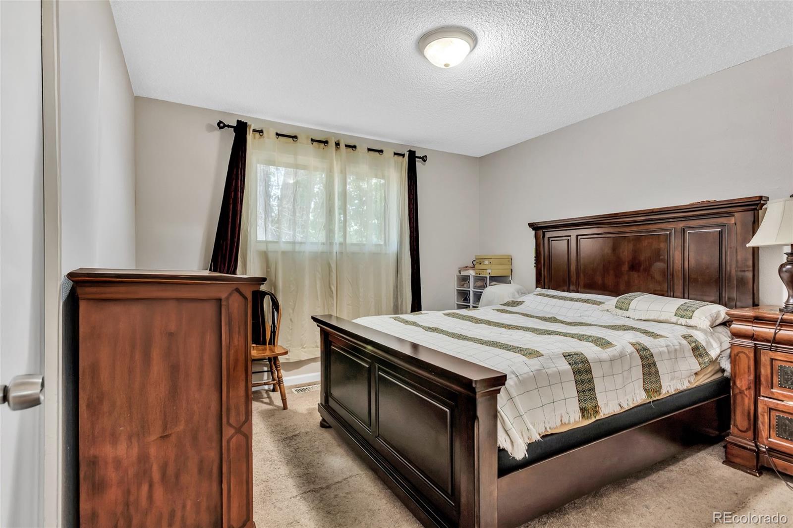 MLS Image #11 for 14040 e 54th avenue,denver, Colorado