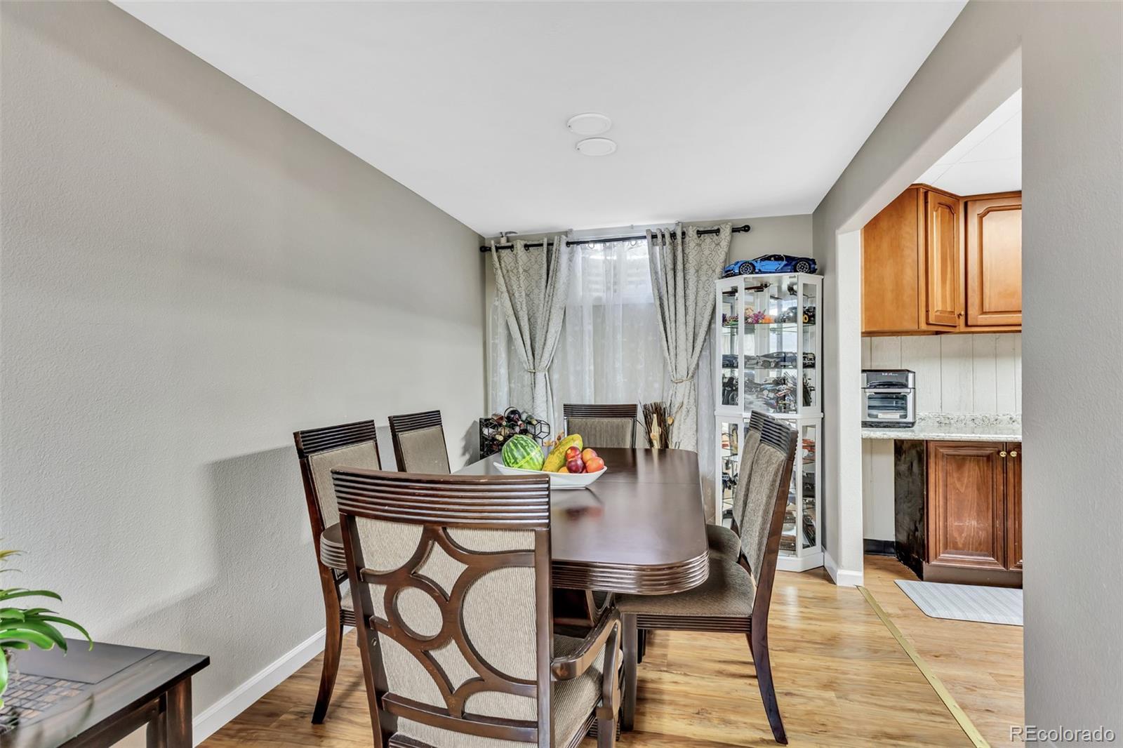 MLS Image #15 for 14040 e 54th avenue,denver, Colorado