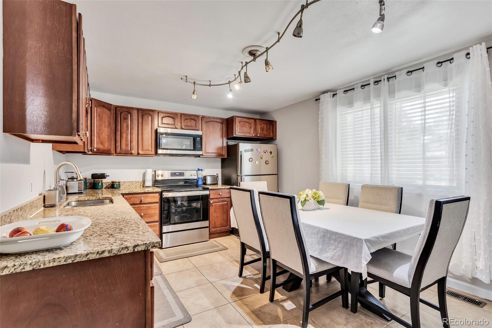 MLS Image #4 for 14040 e 54th avenue,denver, Colorado