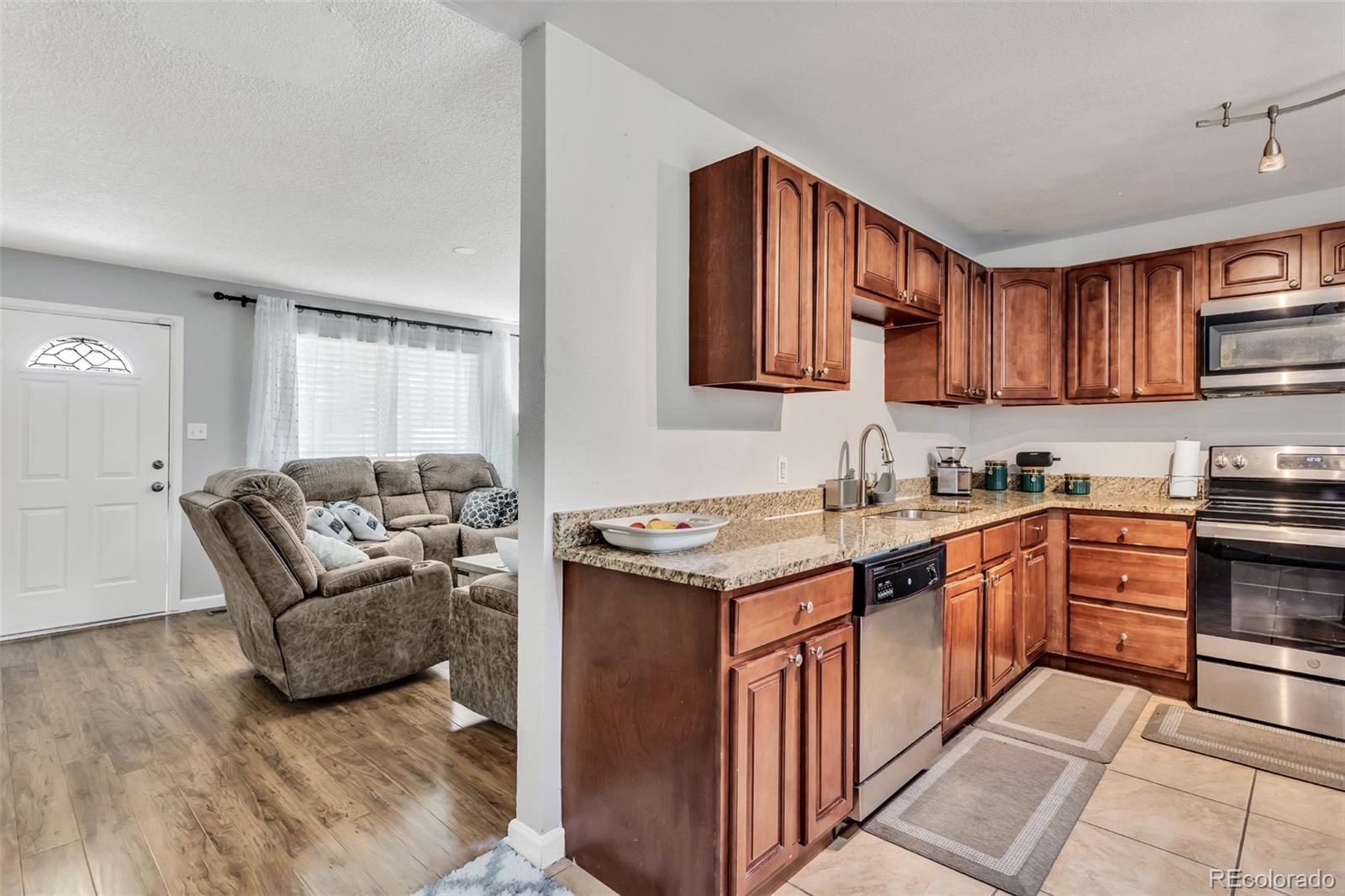 MLS Image #6 for 14040 e 54th avenue,denver, Colorado