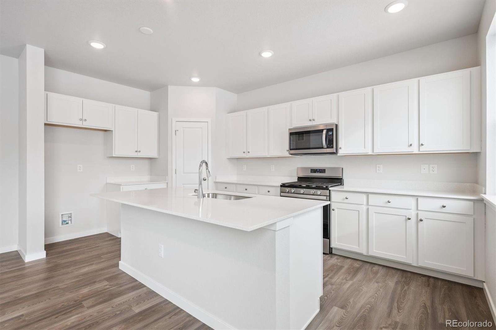 MLS Image #5 for 25042 e 34th place,aurora, Colorado