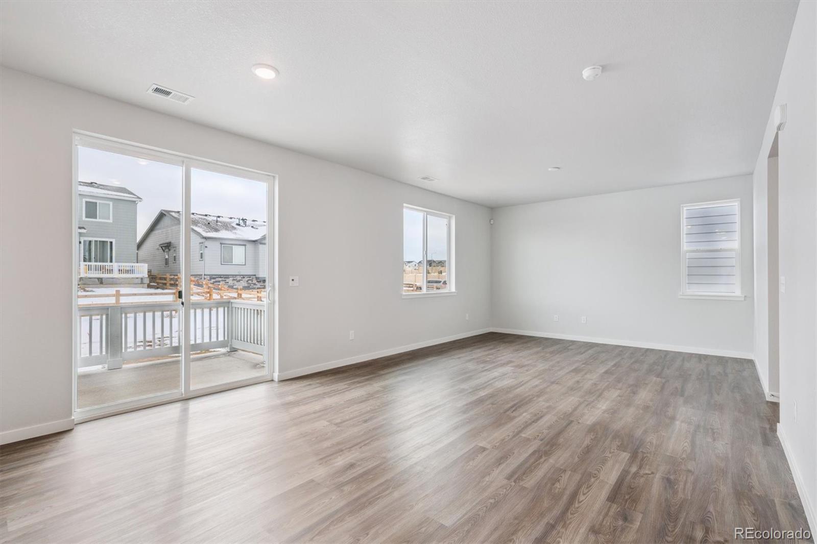 MLS Image #6 for 25042 e 34th place,aurora, Colorado