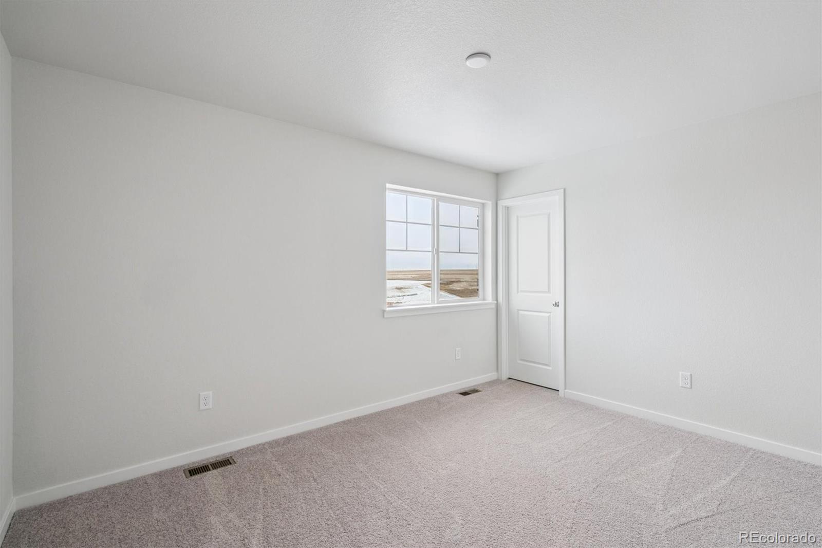 MLS Image #9 for 25042 e 34th place,aurora, Colorado