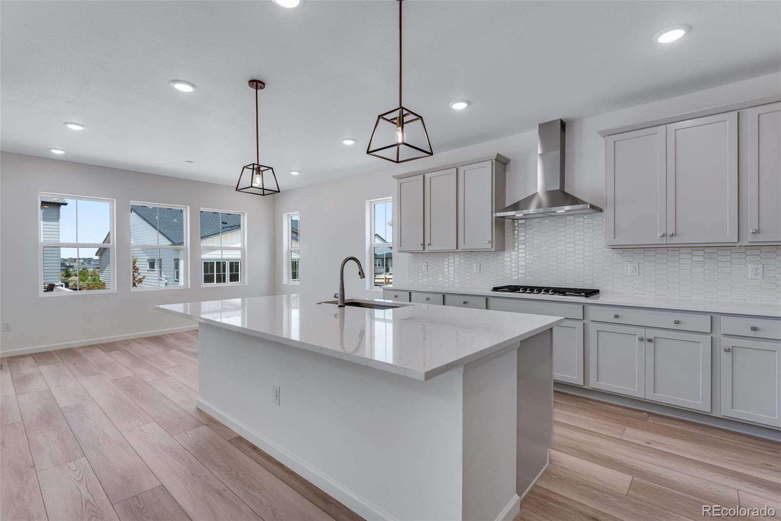 MLS Image #16 for 24583 e 34th avenue,aurora, Colorado