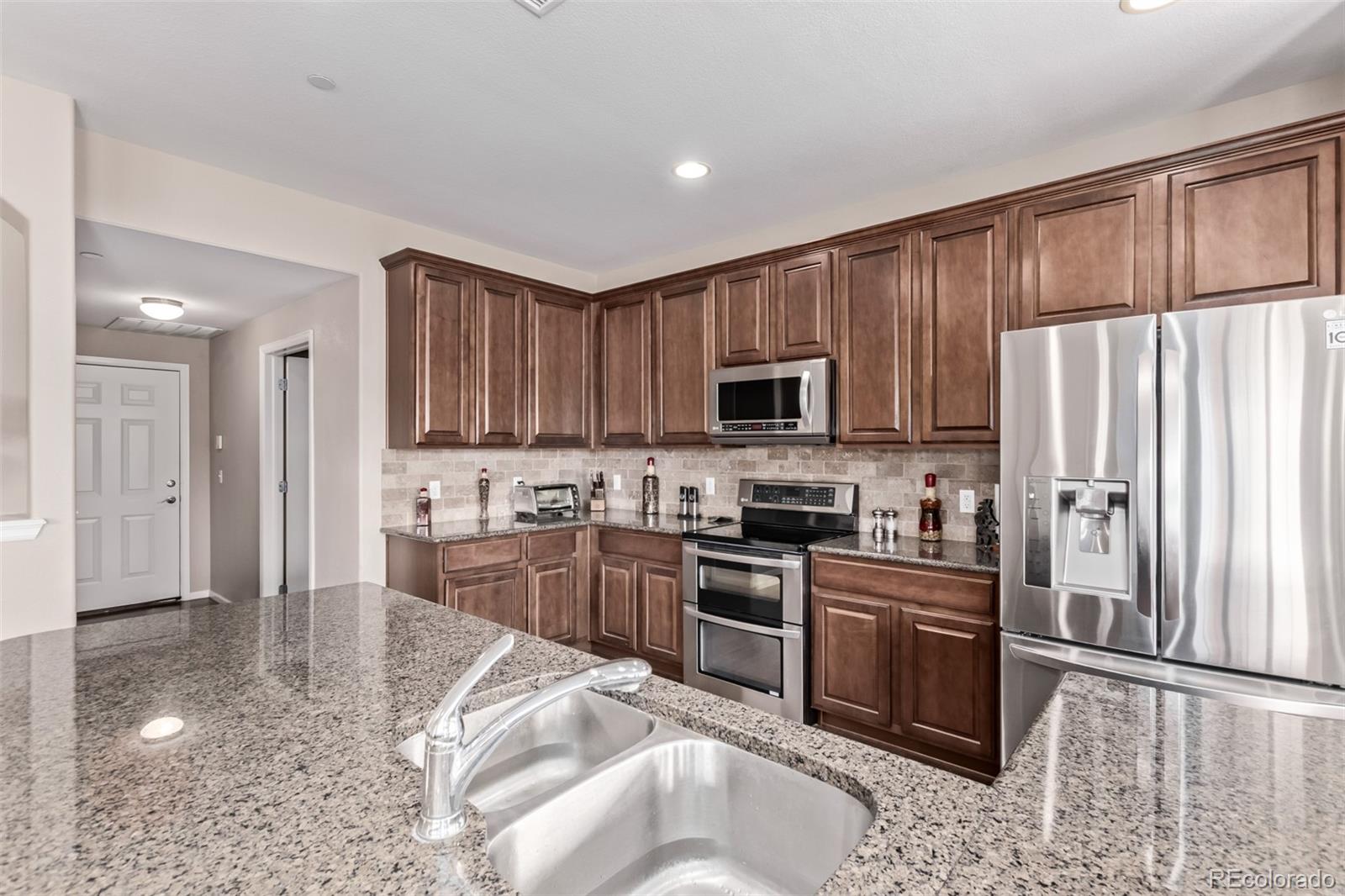 MLS Image #4 for 24583 e hoover place b,aurora, Colorado