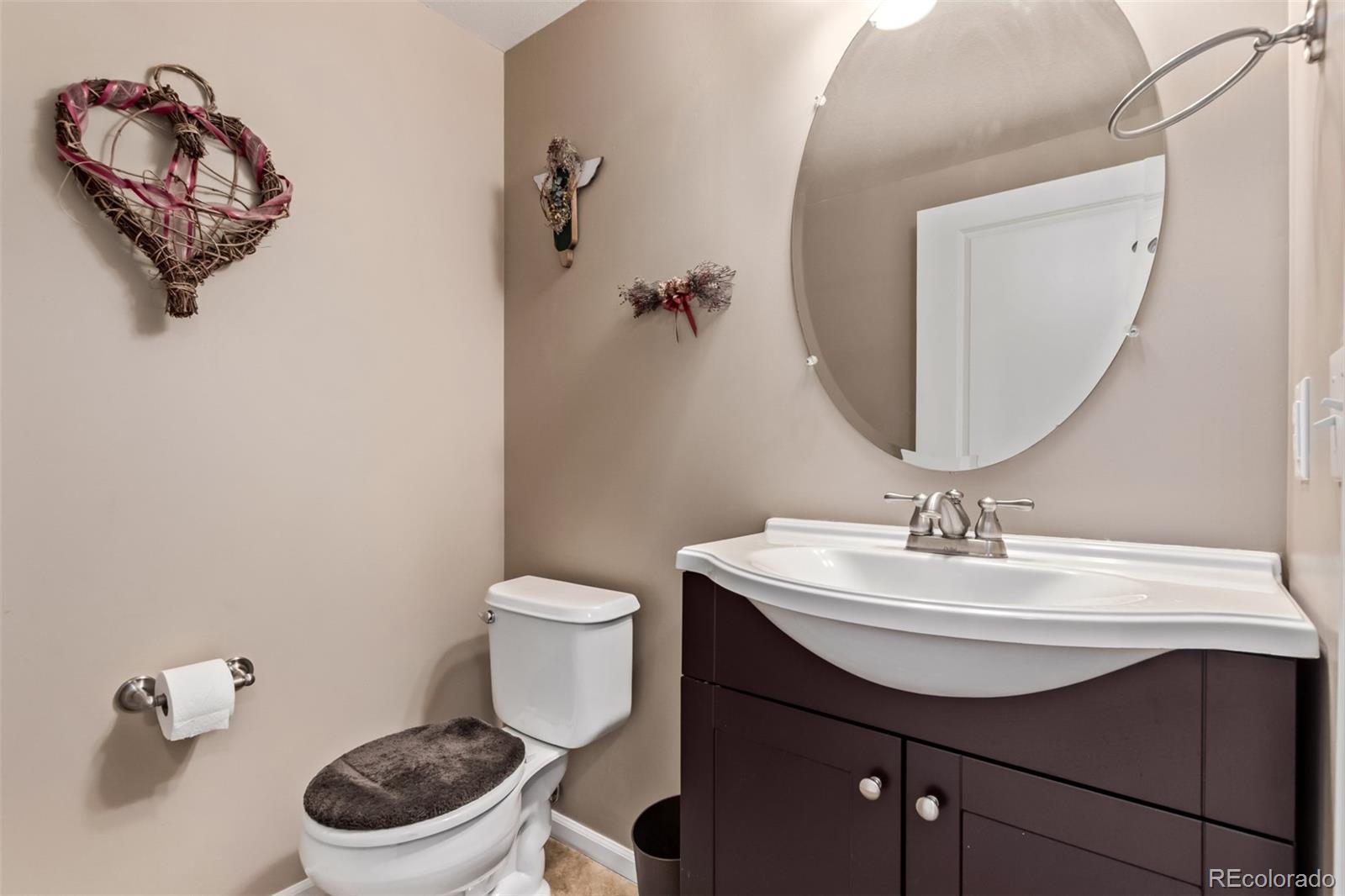MLS Image #8 for 24583 e hoover place b,aurora, Colorado