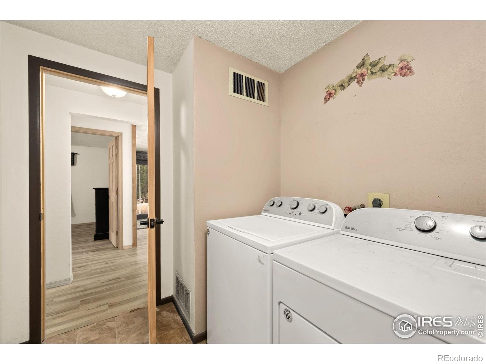 MLS Image #30 for 269  cox court,bellvue, Colorado