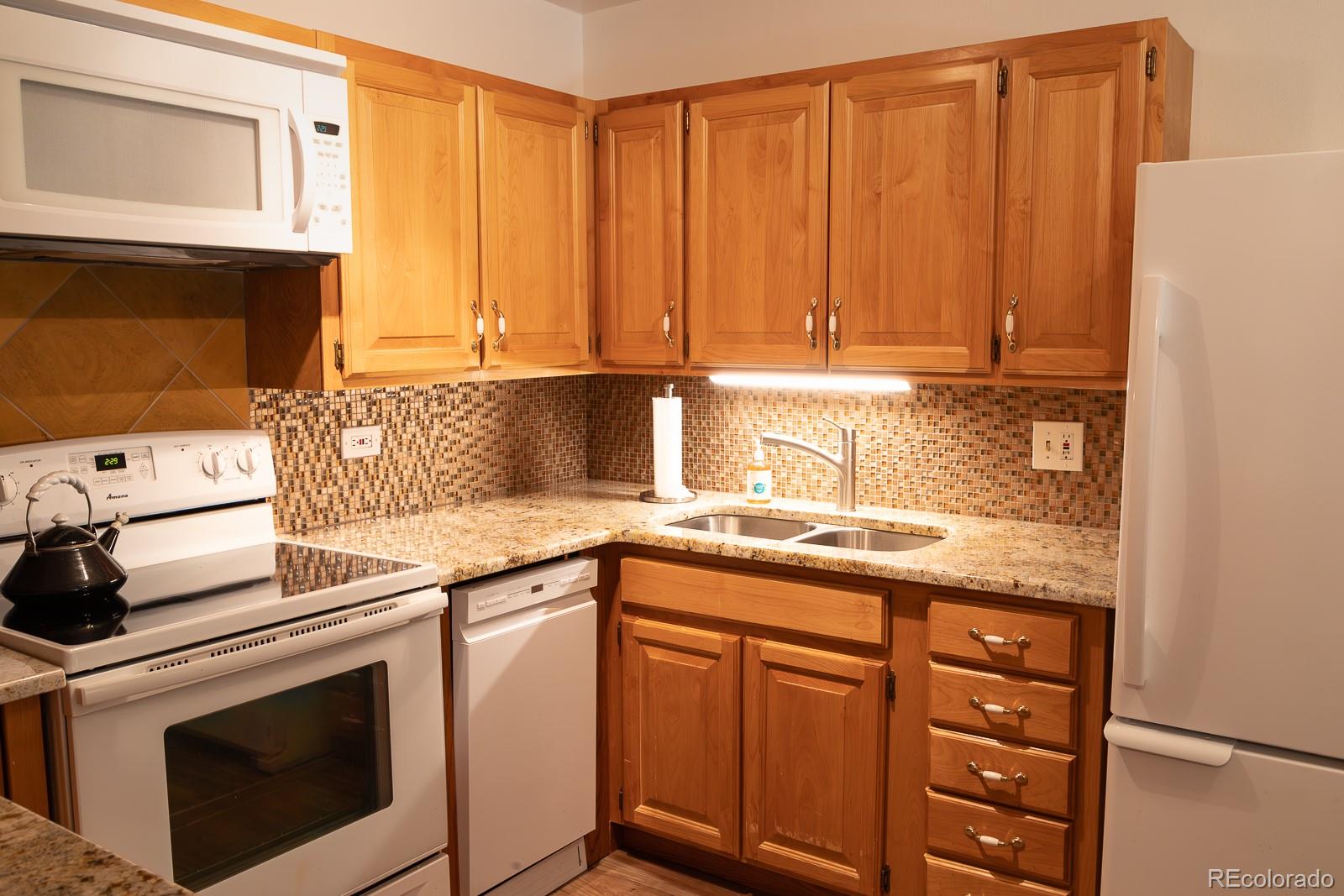 MLS Image #9 for 710 s clinton street 11a,denver, Colorado