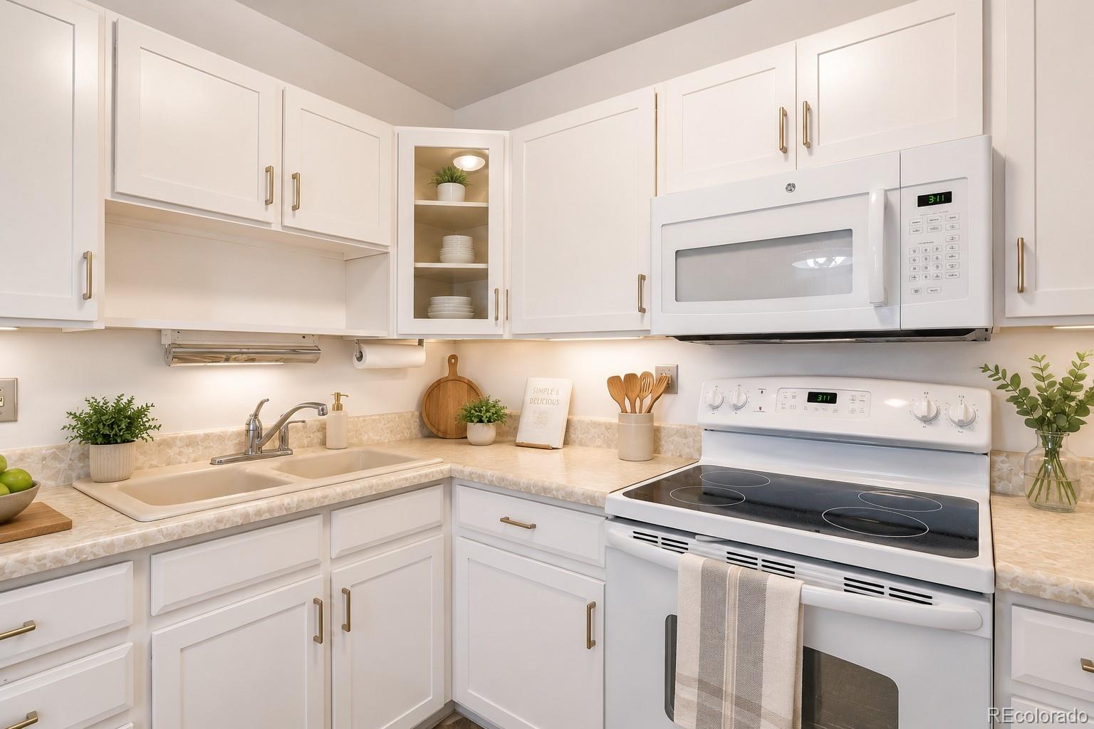 MLS Image #3 for 495 s dayton street,denver, Colorado