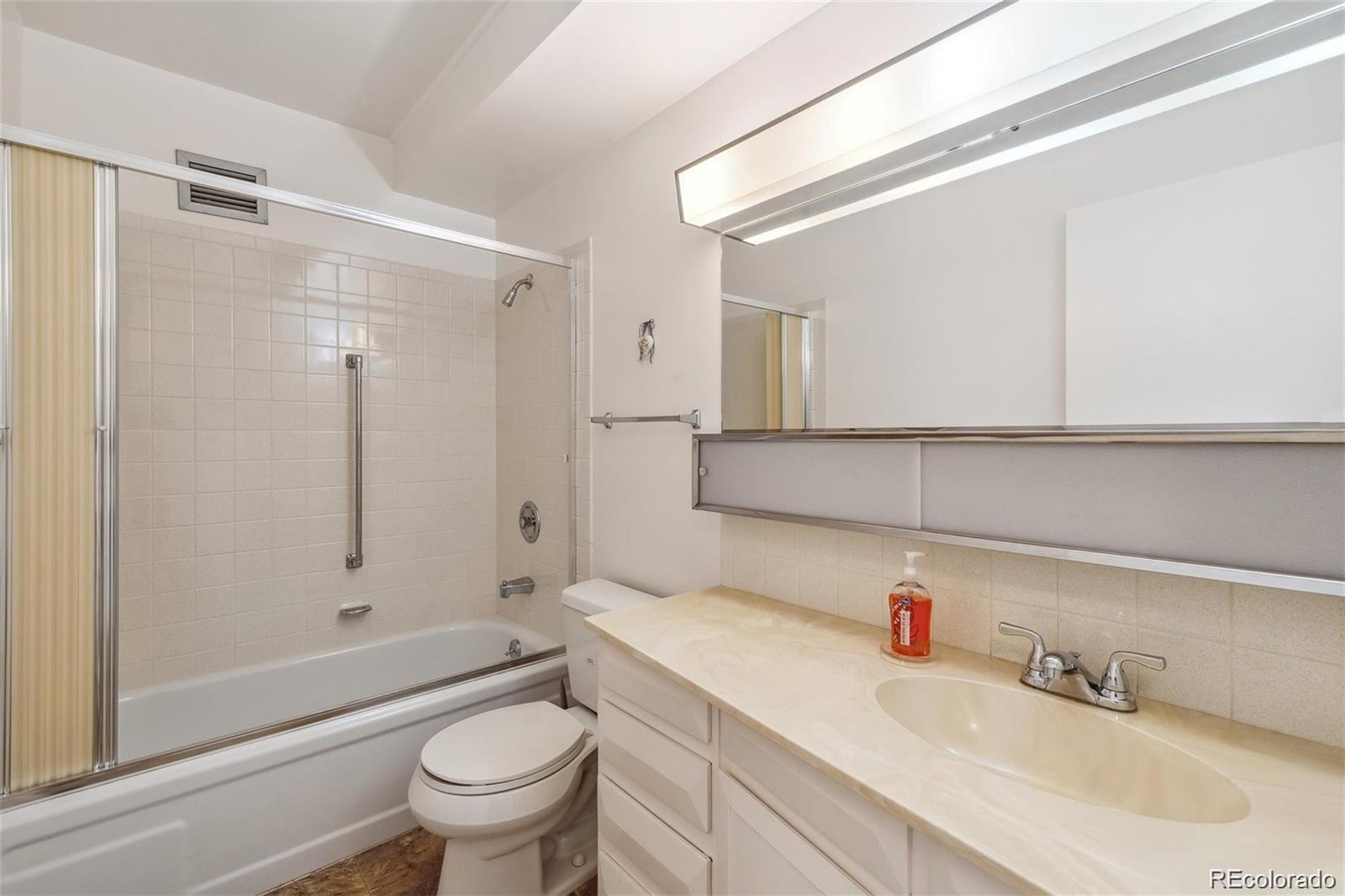 MLS Image #7 for 495 s dayton street,denver, Colorado