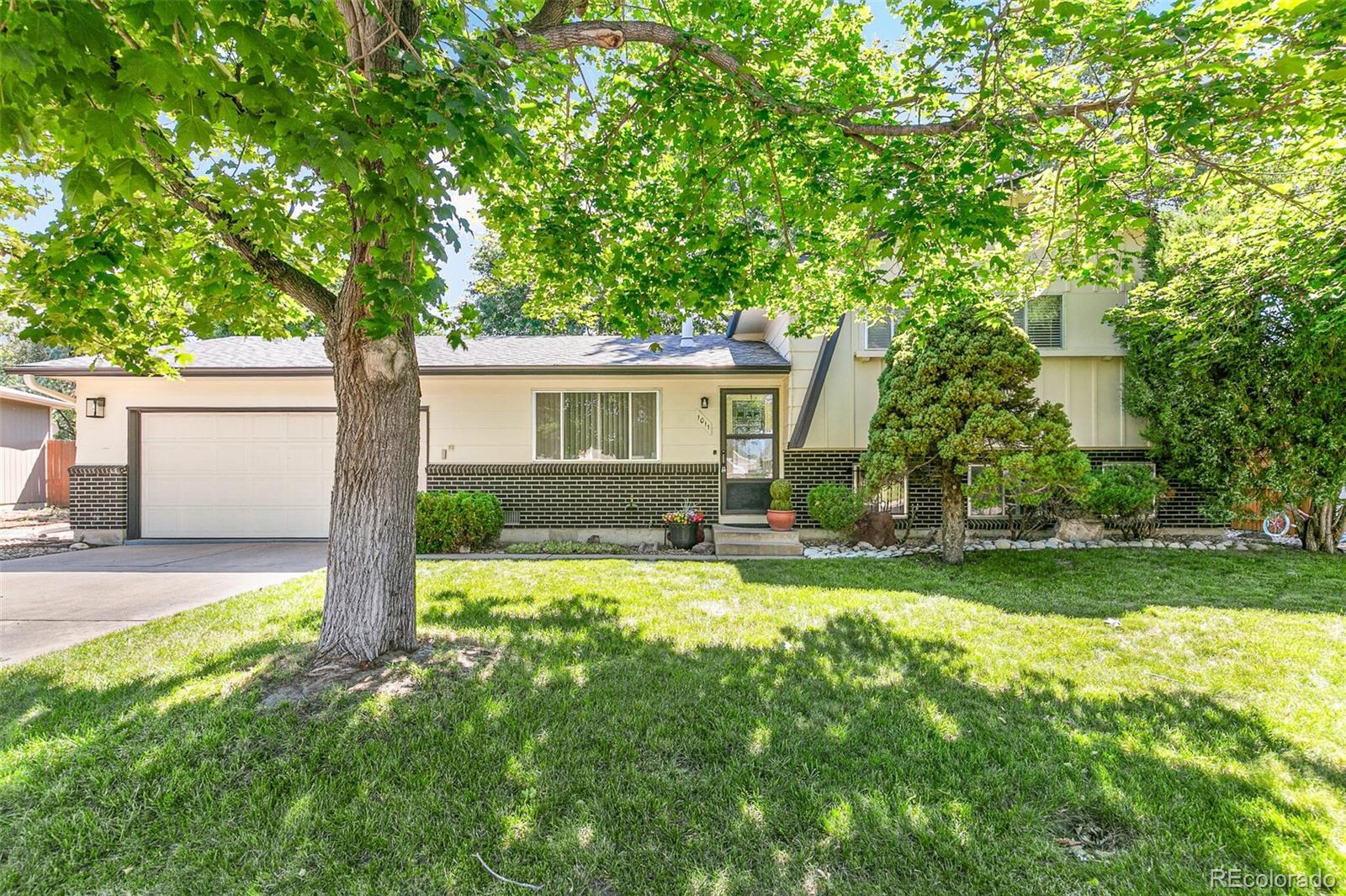 MLS Image #2 for 1011 s nile way,aurora, Colorado