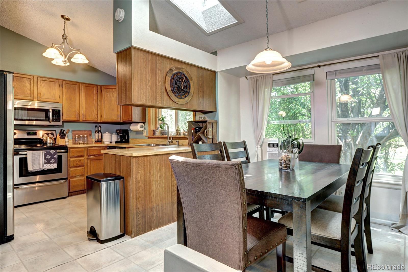 MLS Image #10 for 7937 s holland way,littleton, Colorado