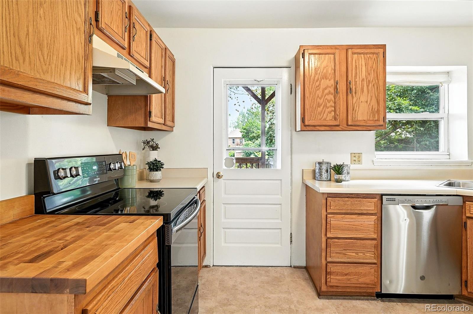 MLS Image #12 for 2854  eliot street,denver, Colorado