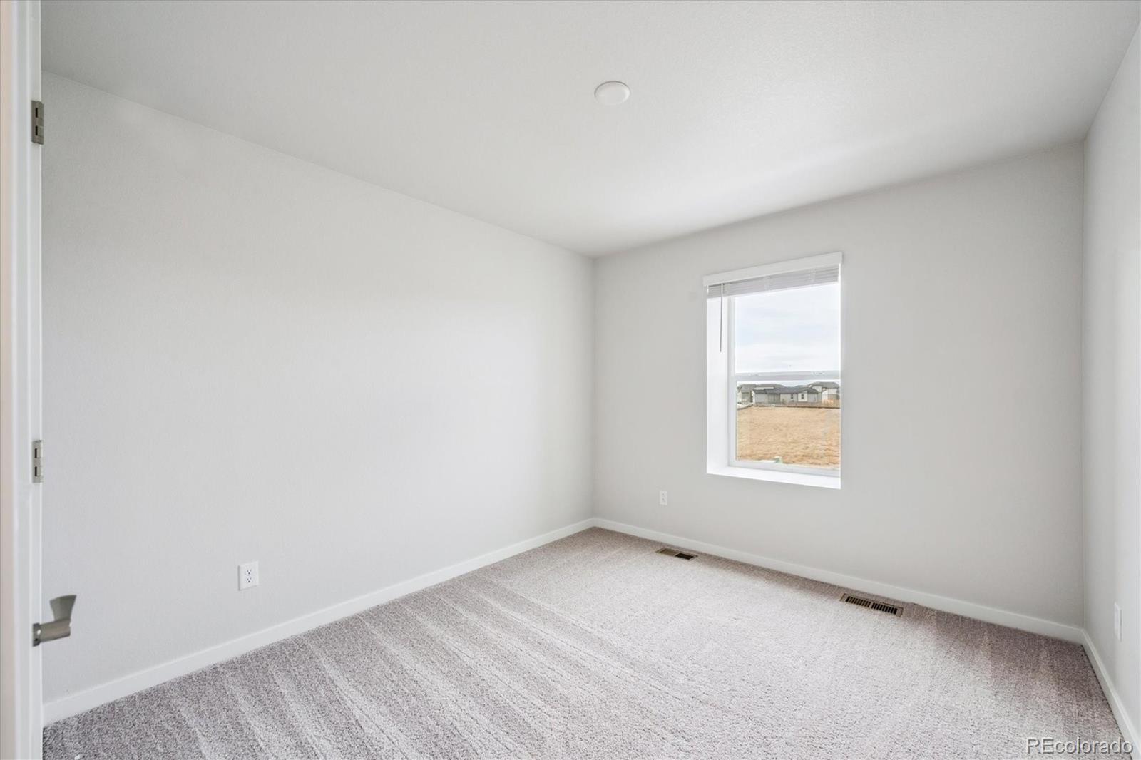 MLS Image #12 for 9372  ceylon street,commerce city, Colorado
