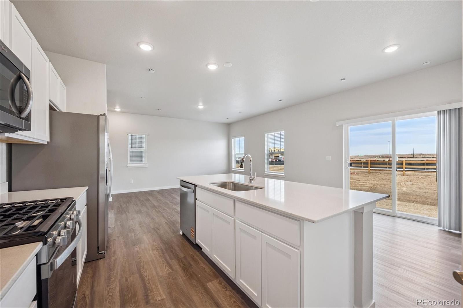 MLS Image #2 for 9372  ceylon street,commerce city, Colorado