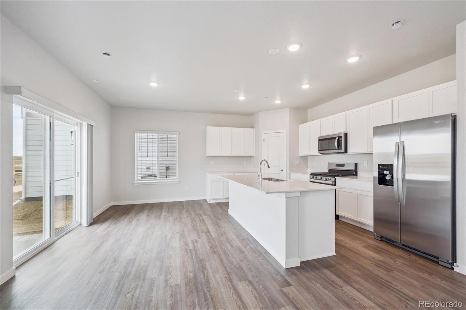 MLS Image #4 for 9372  ceylon street,commerce city, Colorado