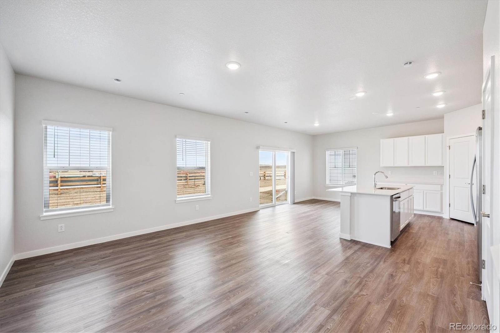 MLS Image #6 for 9372  ceylon street,commerce city, Colorado