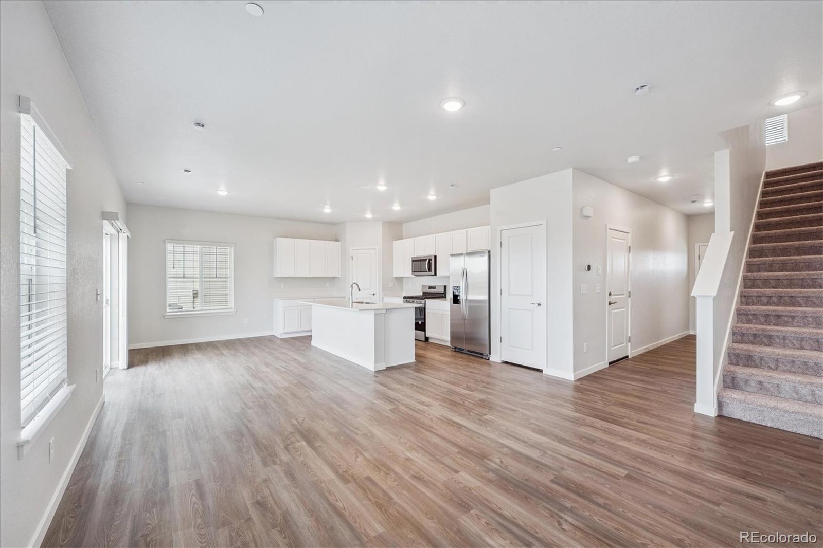MLS Image #7 for 9372  ceylon street,commerce city, Colorado