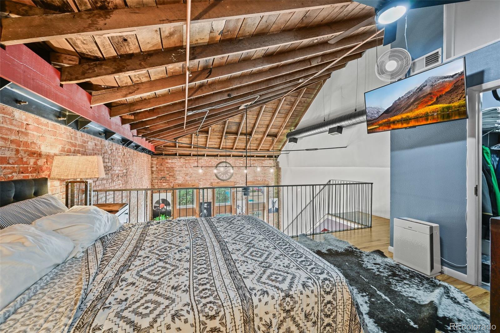 MLS Image #17 for 2711  welton street,denver, Colorado