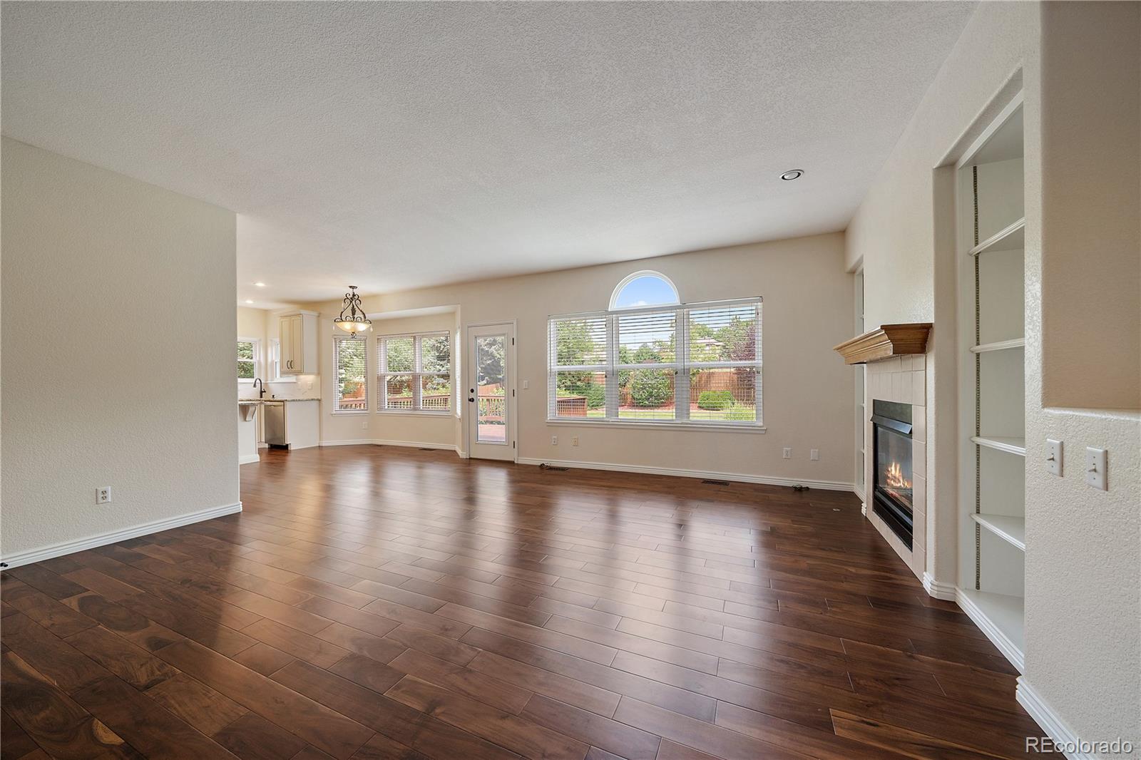 MLS Image #10 for 18337 e powers place,centennial, Colorado