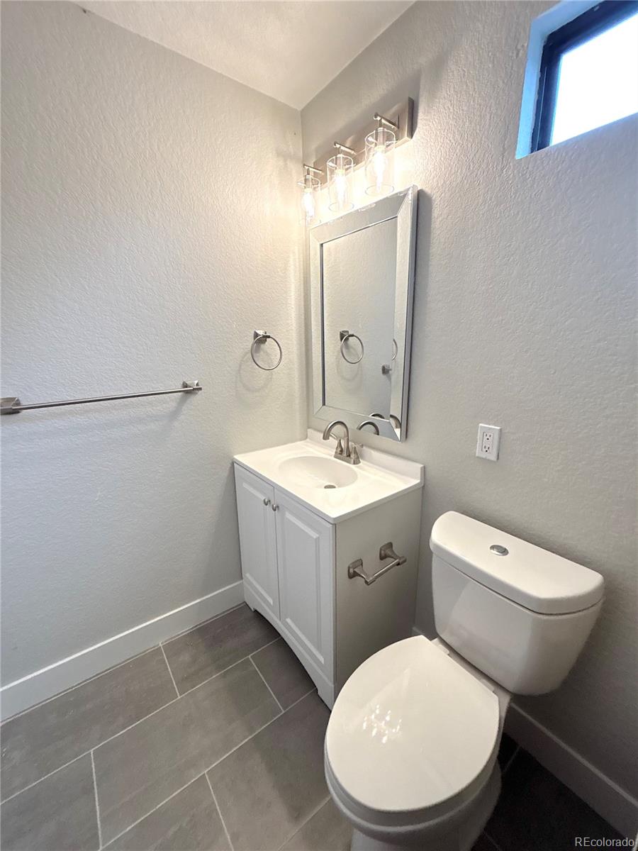 MLS Image #19 for 12273 e bates circle,aurora, Colorado