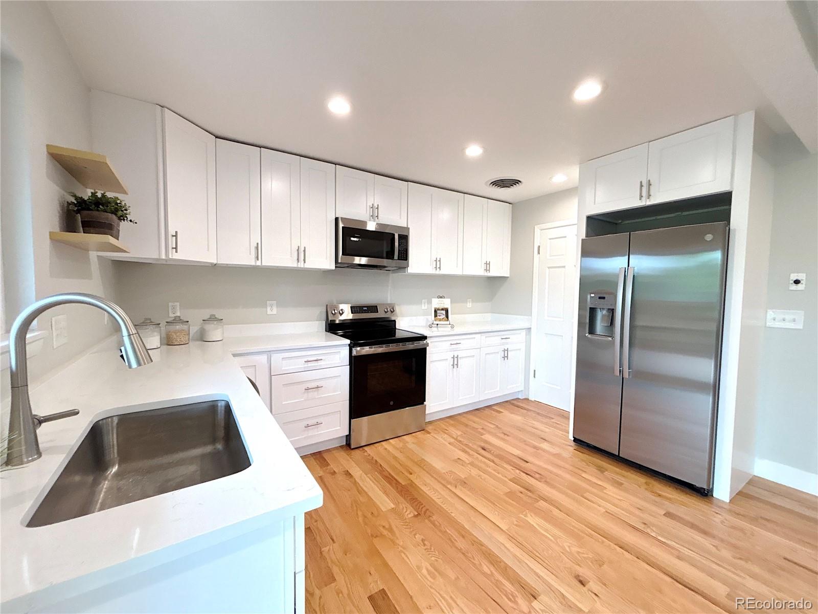 MLS Image #7 for 12273 e bates circle,aurora, Colorado