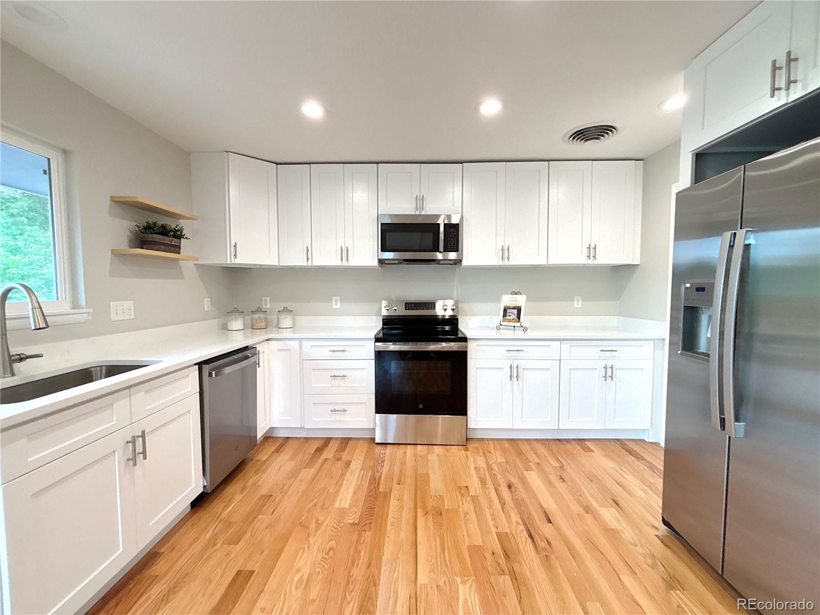 MLS Image #9 for 12273 e bates circle,aurora, Colorado